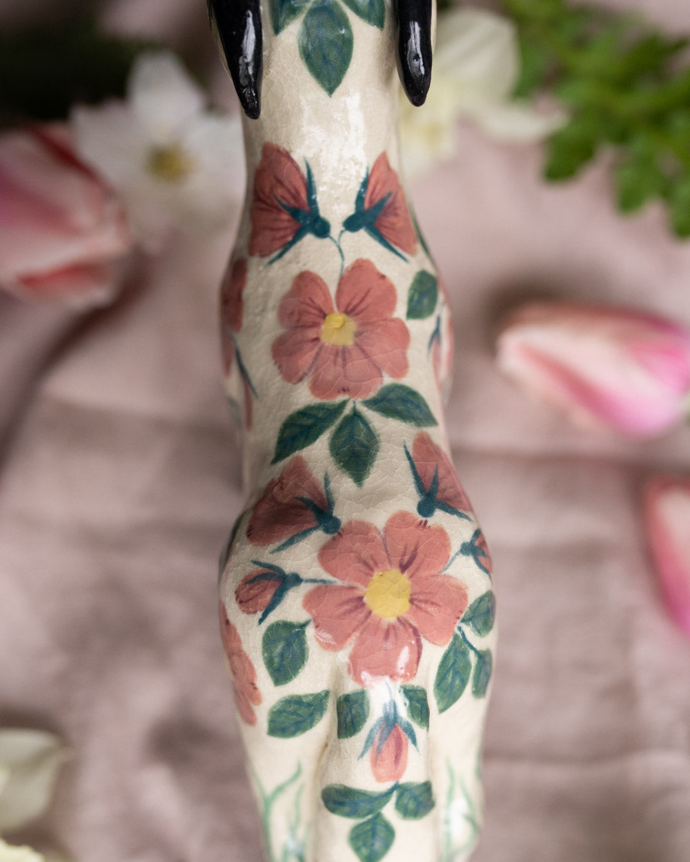 WILD ROSE WOLF, Sculpture