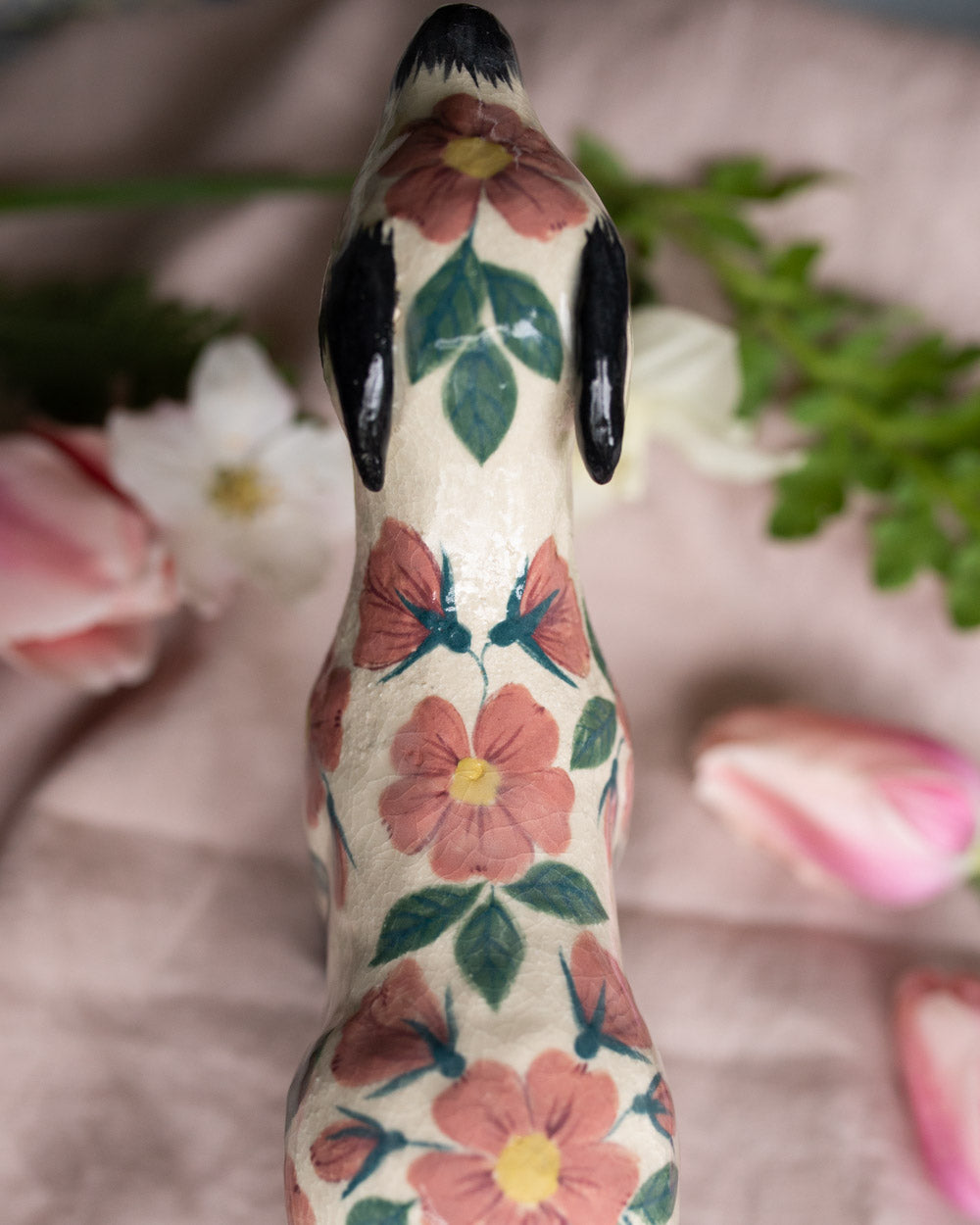 WILD ROSE WOLF, Sculpture