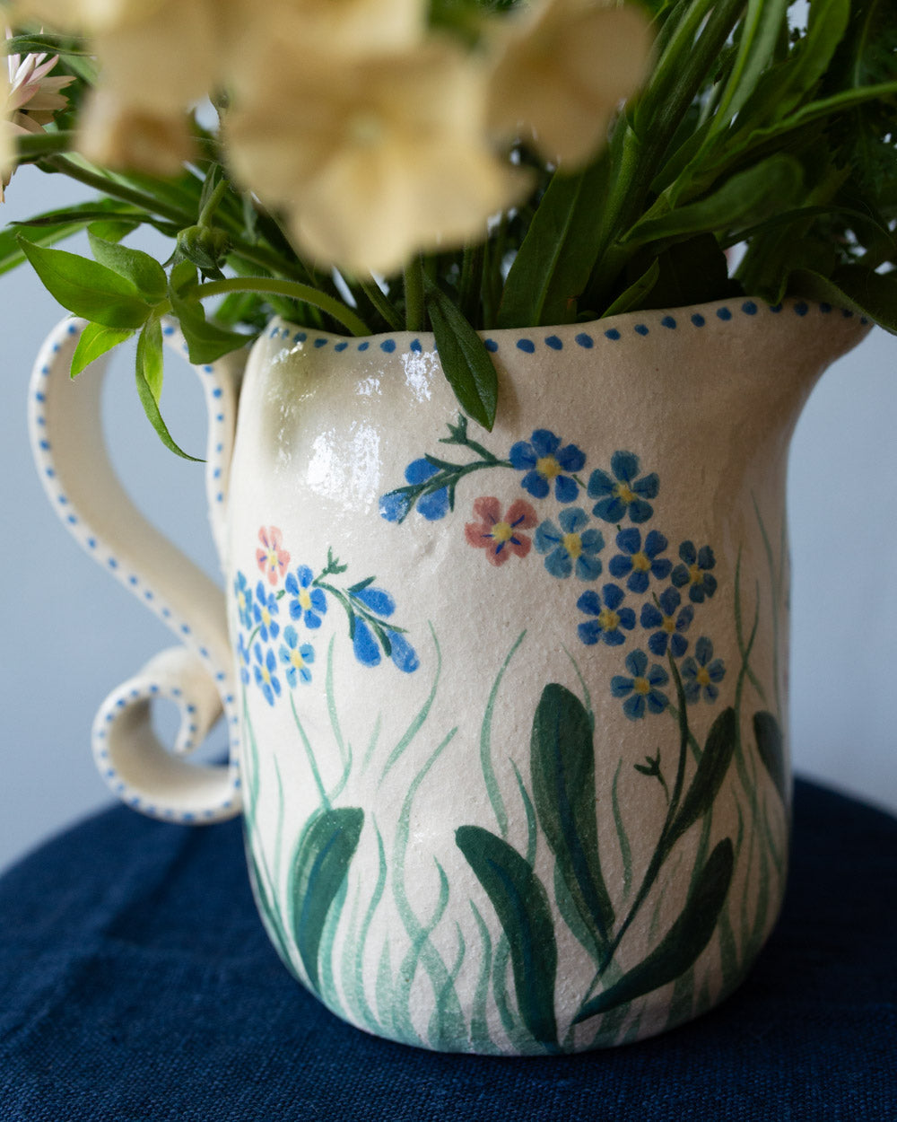 Forget me not, Jug