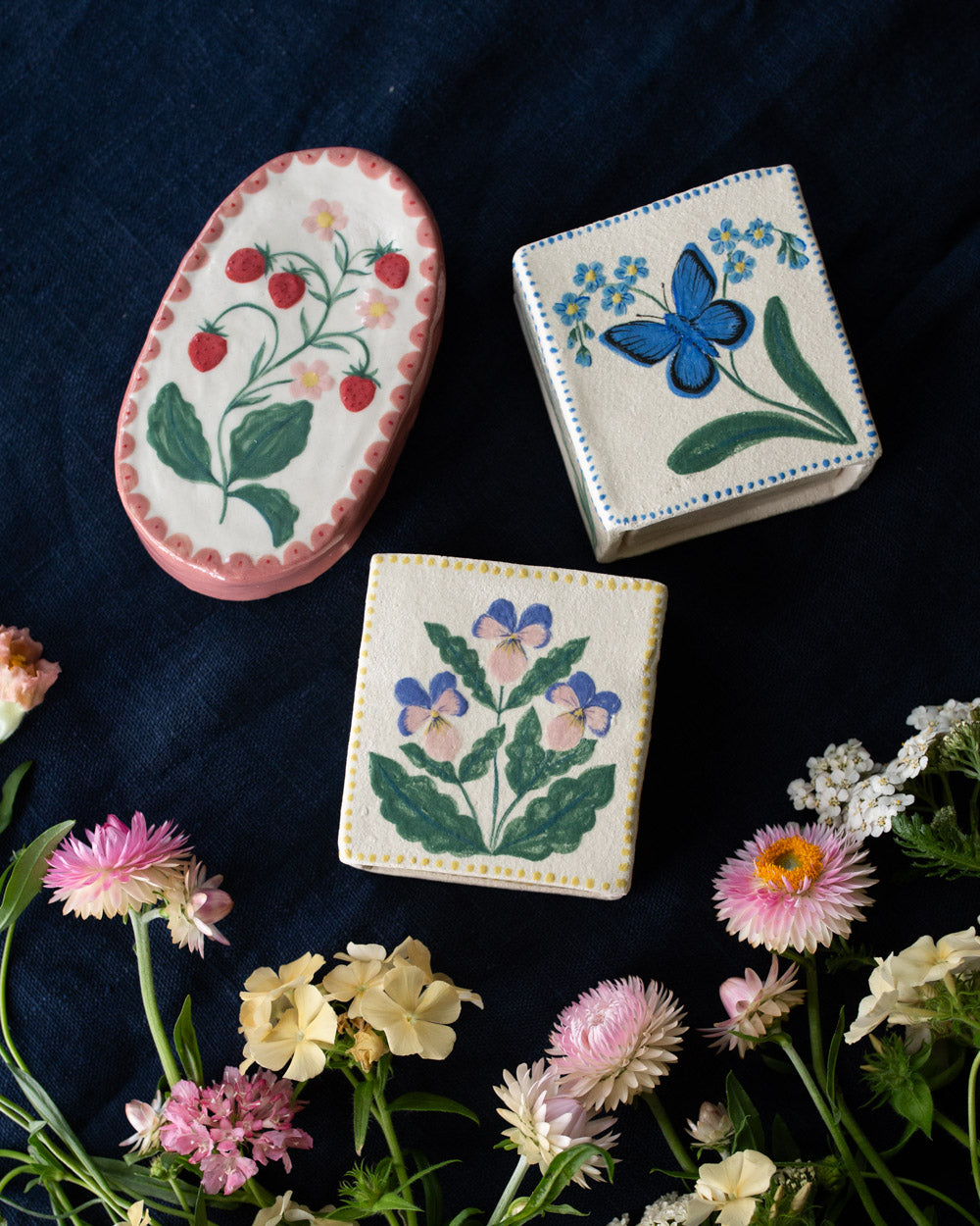 Violet, Ceramic box