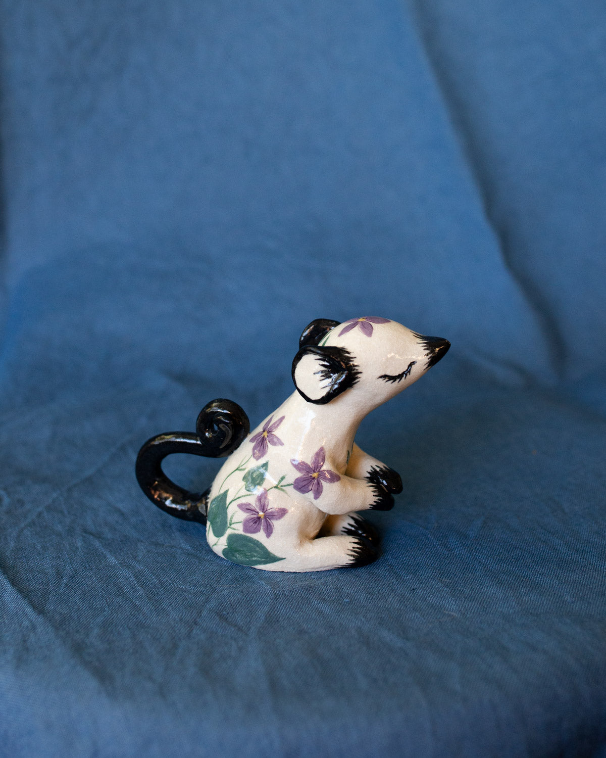 VIOLET MOUSE, Sculpture