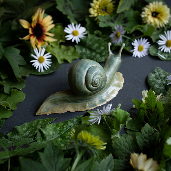 BURGUNDY, stoneware snail